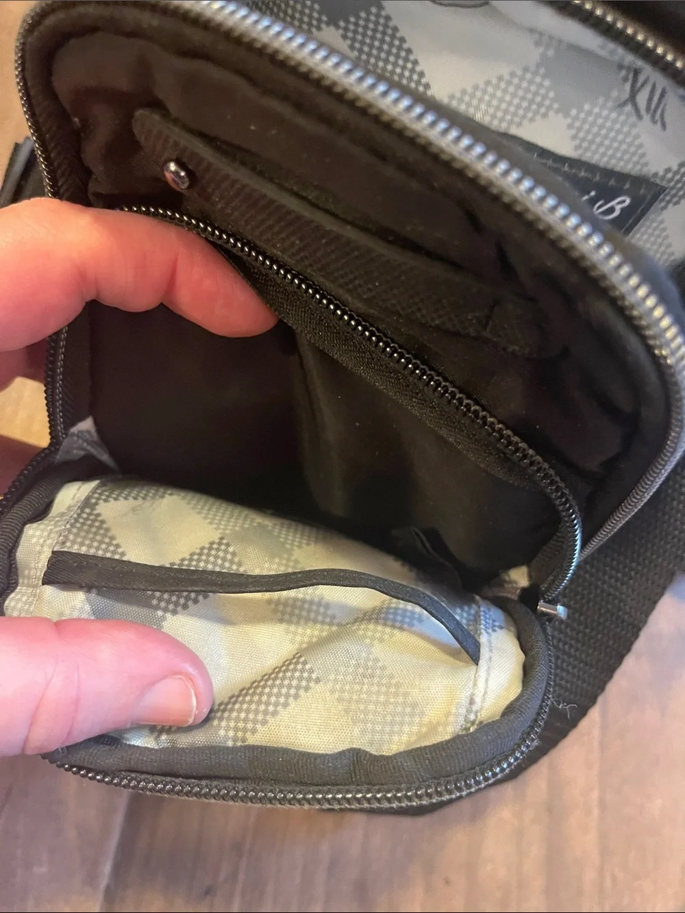 lug Skeeter Mini B Black Quilted Crossbody Messenger Bag